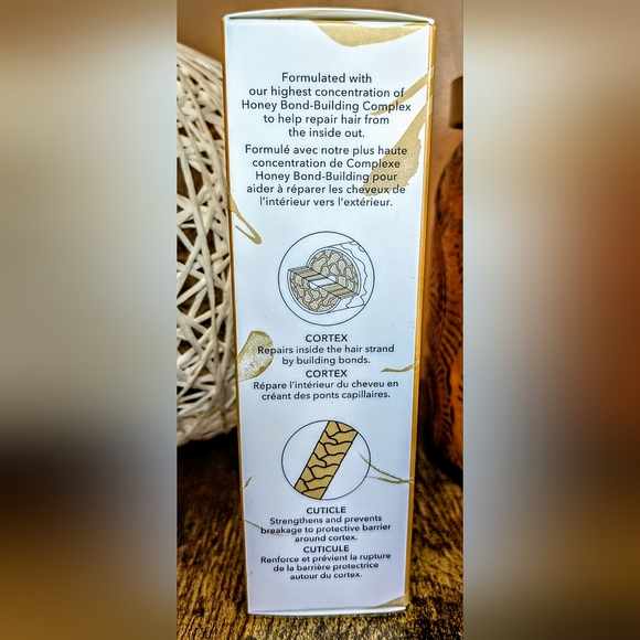 🎉HOST PICK🎉 BUMBLE AND BUMBLE Bond-Building Repair Oil - Picture 7 of 11